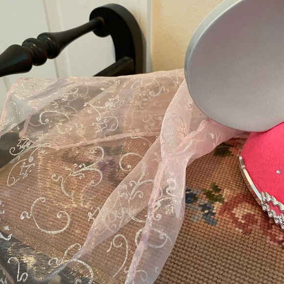 Walt Disney Minnie Mouse Ears Pink Princess Crown Veil Hat - NEW - Picture 3 of 5